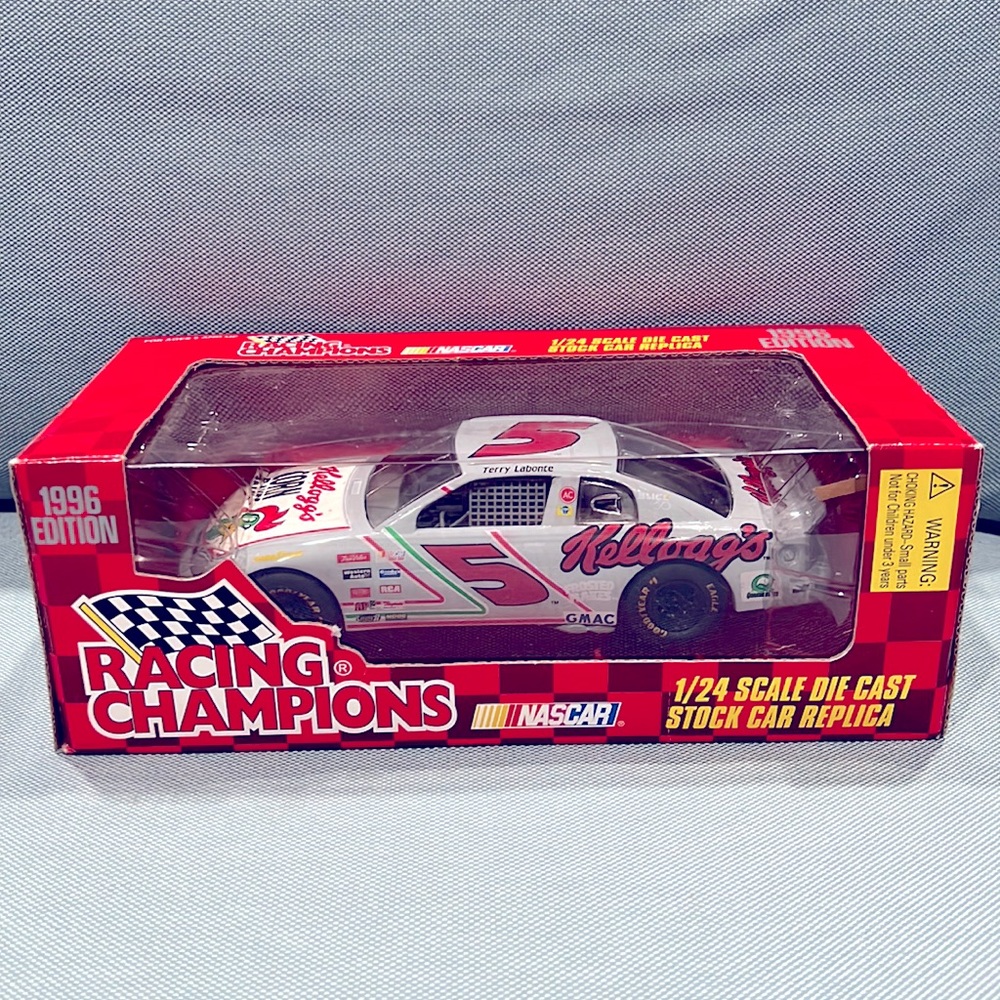 Kellogg's cornflakes NASCAR racing champions 1996 edition car #5